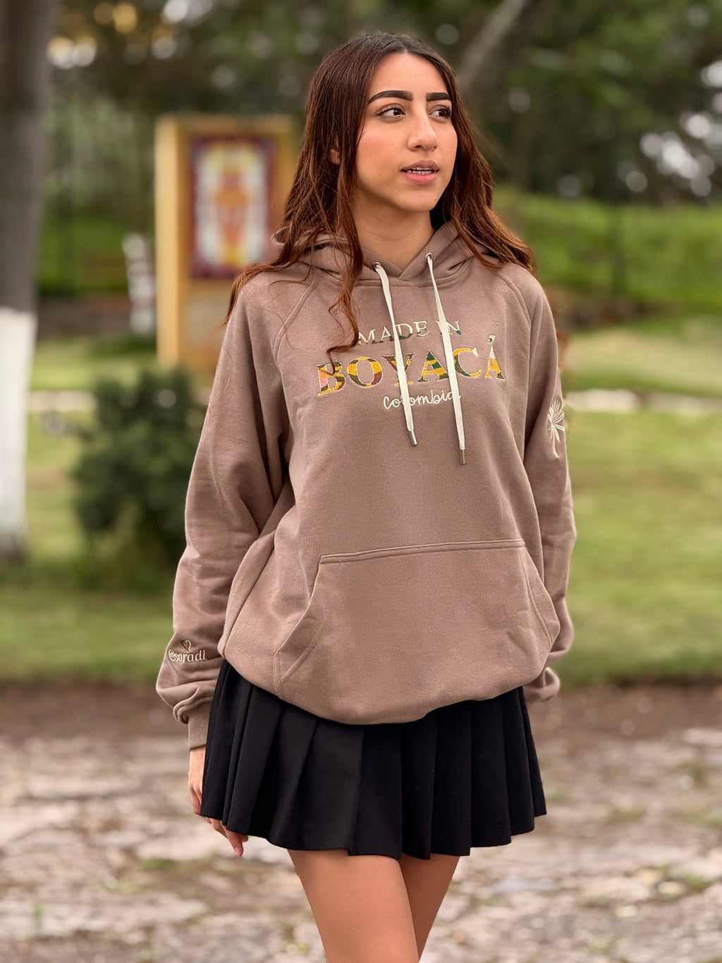 Hoodie Made in Boyacá café con panela